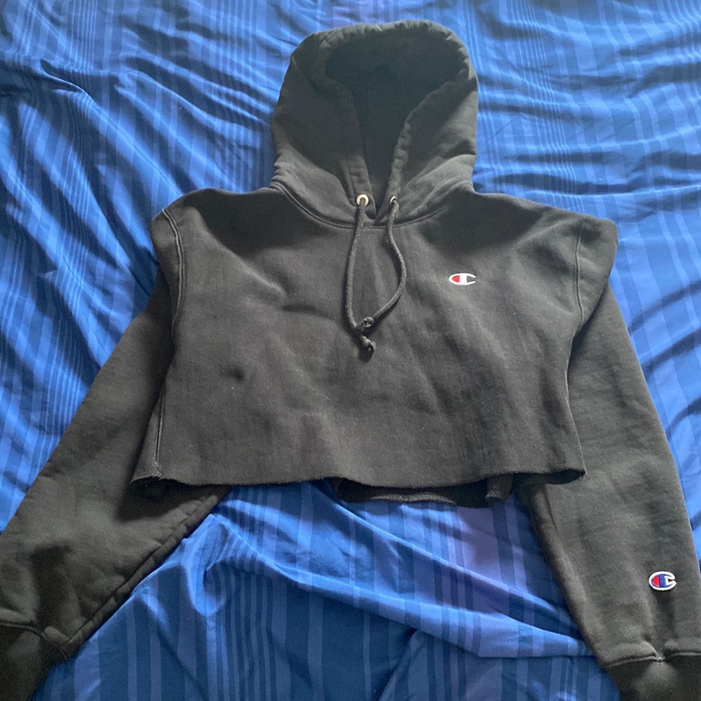 Black cropped reverse weave champion hoodie size medium